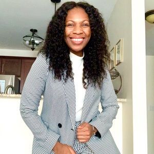 Meet your Posher, Emani